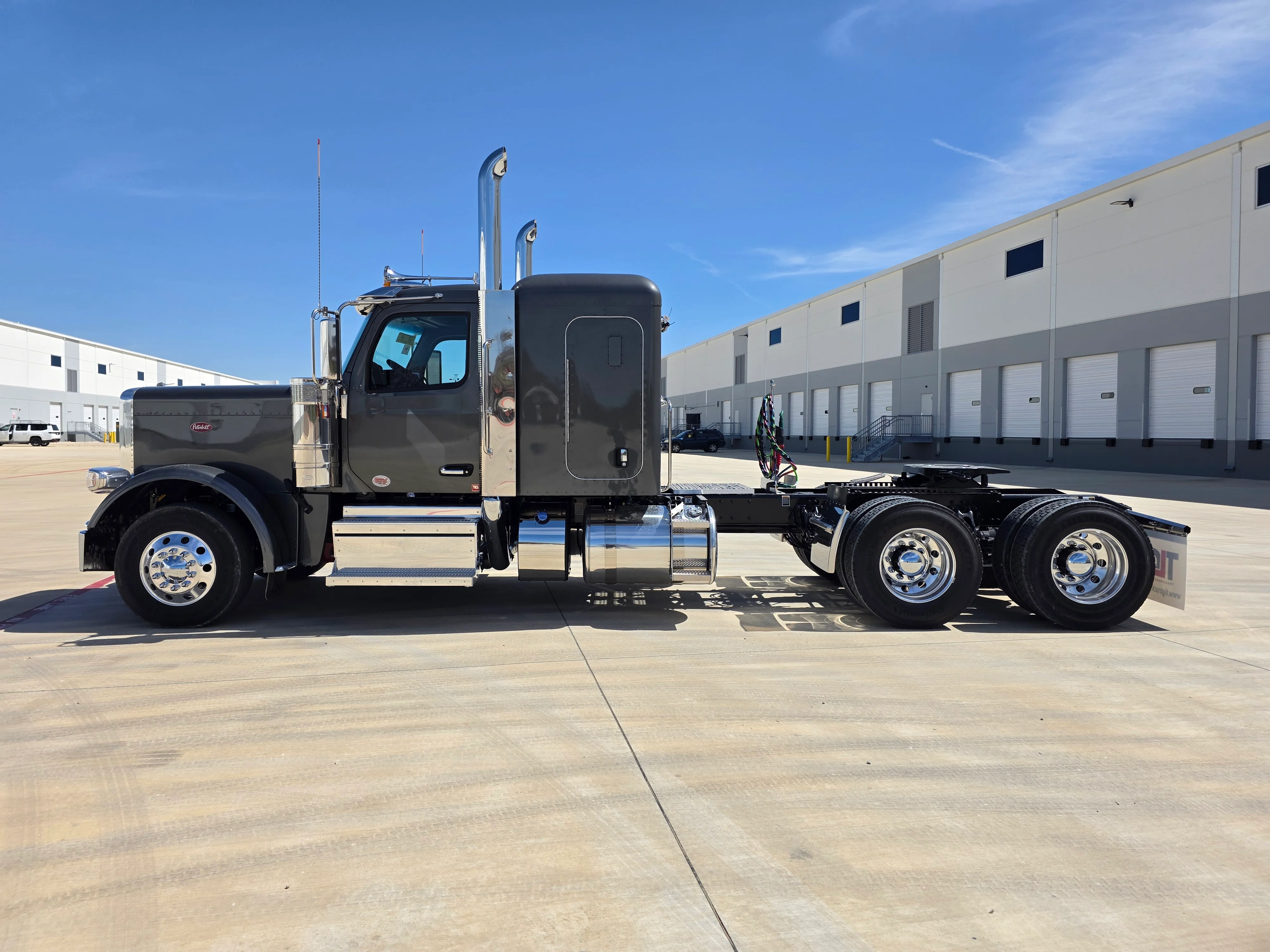 2027 Peterbilt 589 in Portland, OR — photo 2