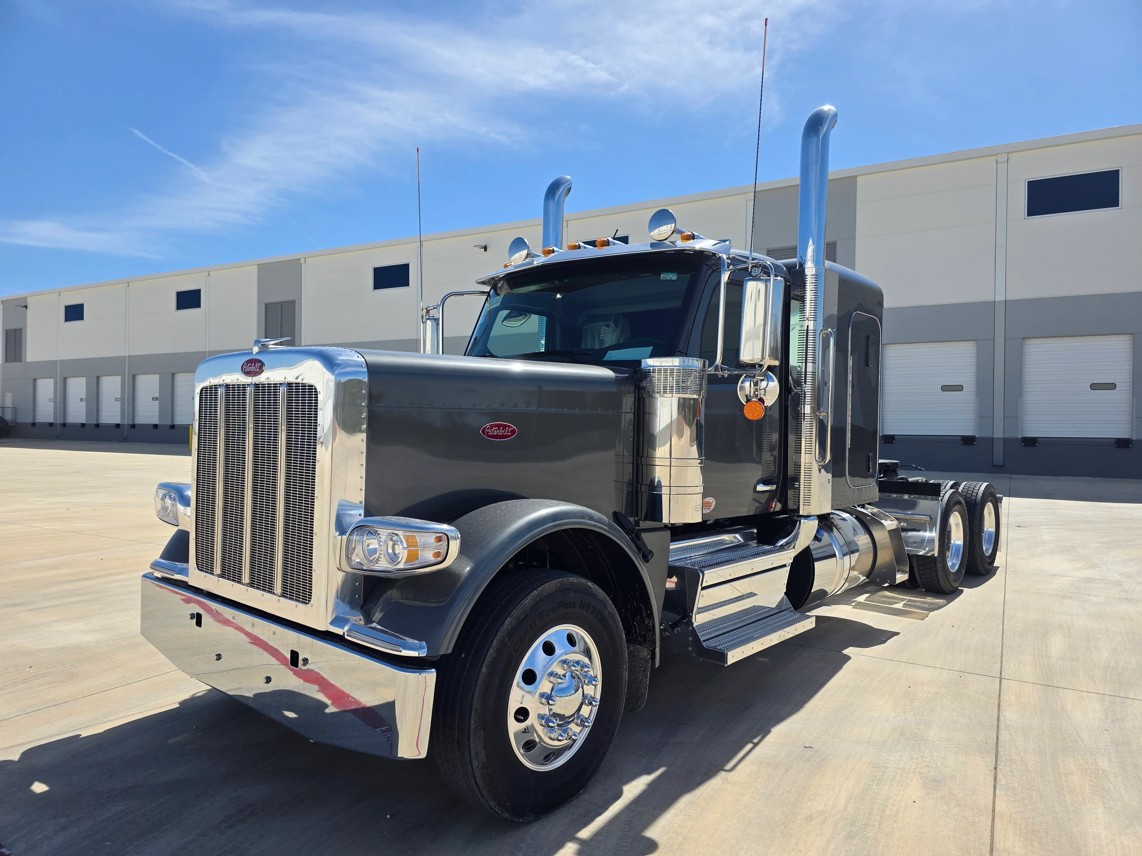 2027 Peterbilt 589 in Portland, OR