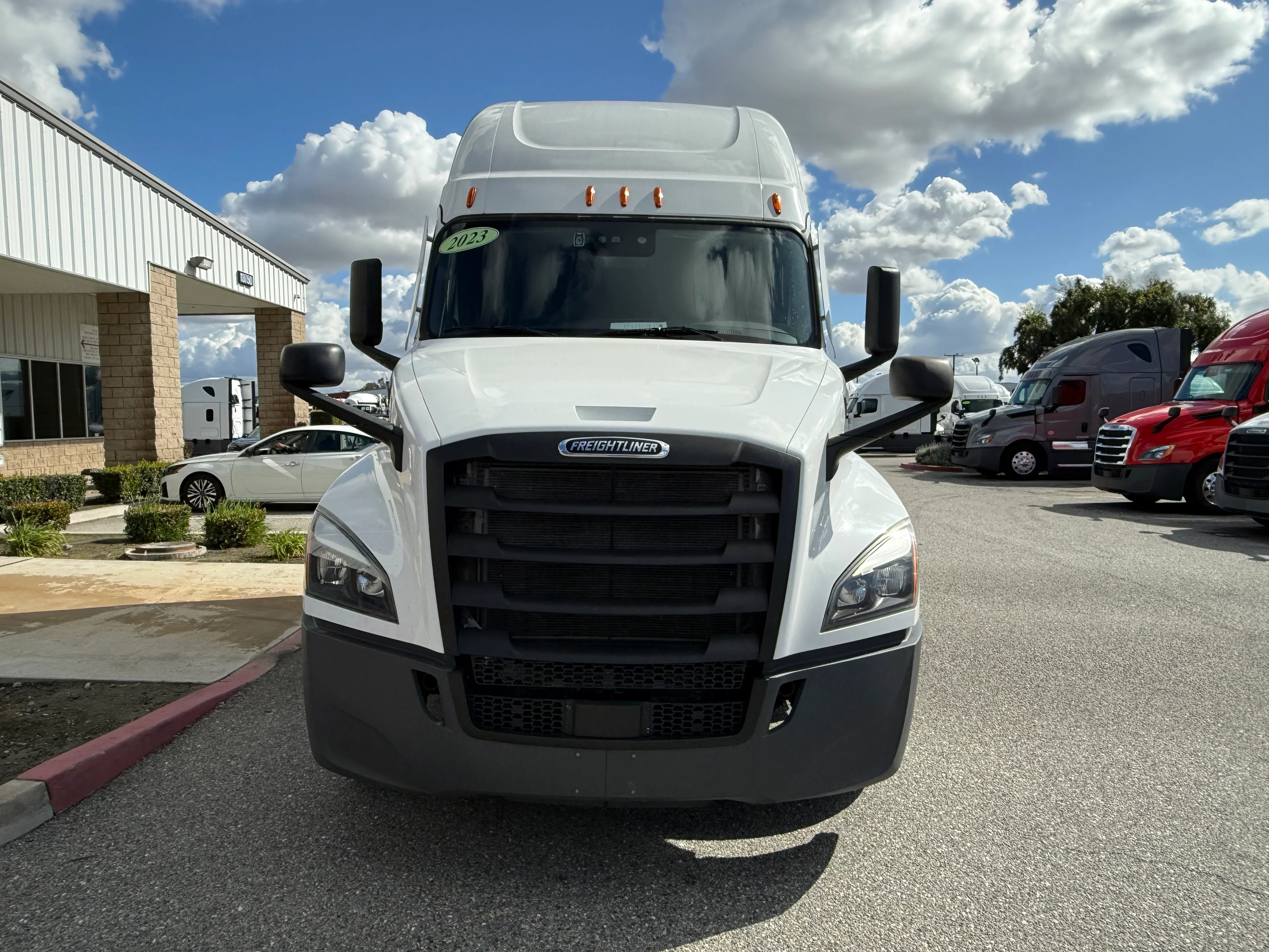 2023 Freightliner Cascadia in Selectrucks Fontana, CA — photo 2