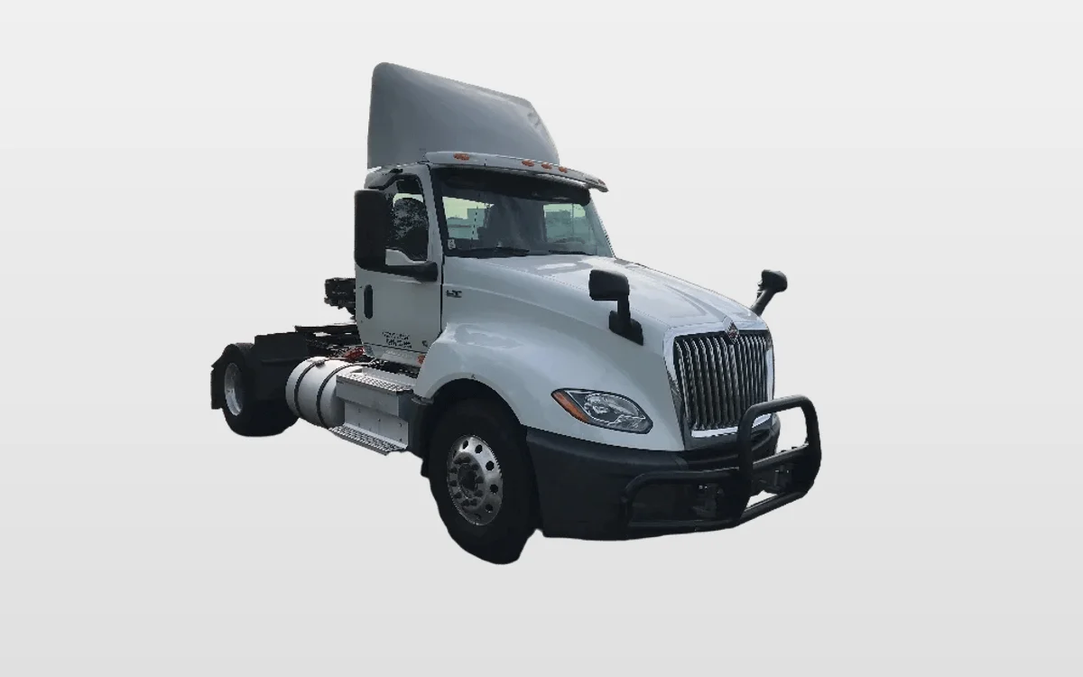 2020 International LT - image 1