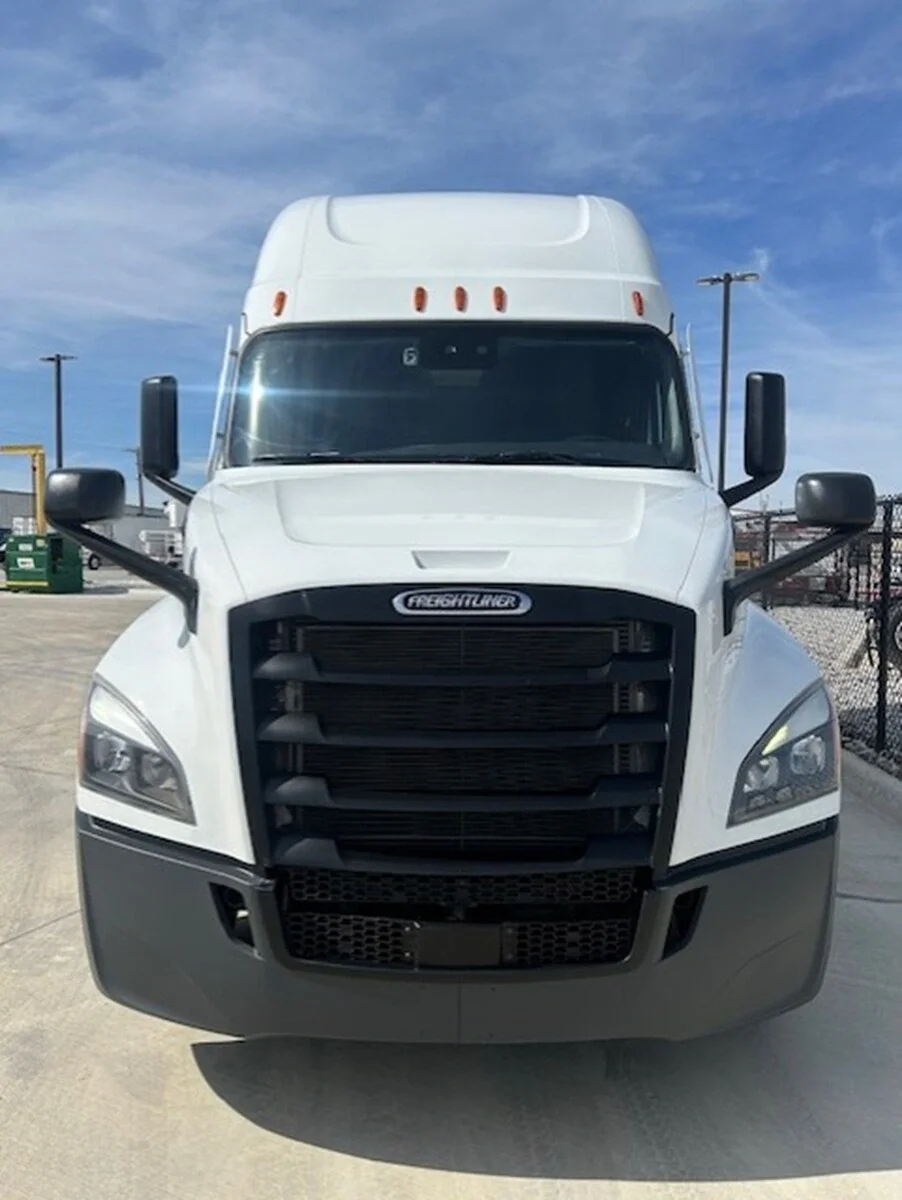 2024 Freightliner Cascadia - image 5