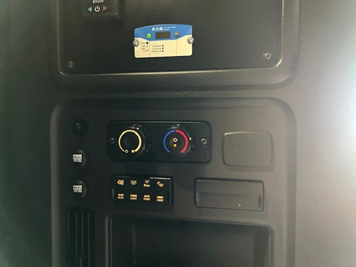 2024 Freightliner Cascadia - image 17