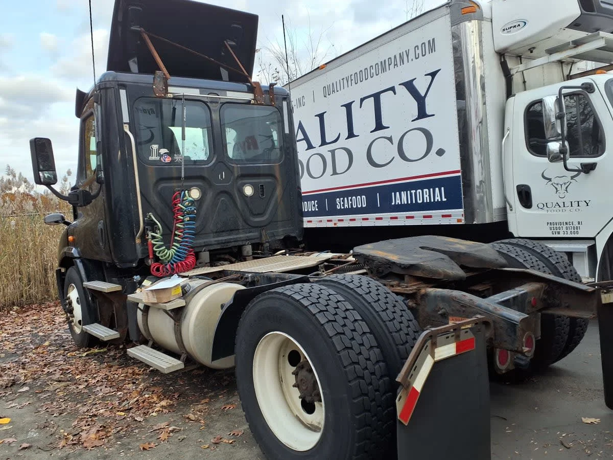 2018 Freightliner Cascadia - image 6