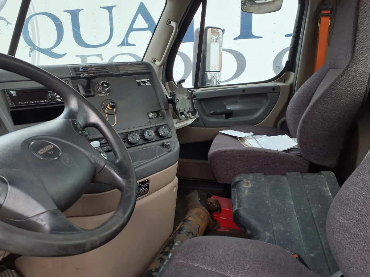 2018 Freightliner Cascadia in Warwick, RI — photo 7