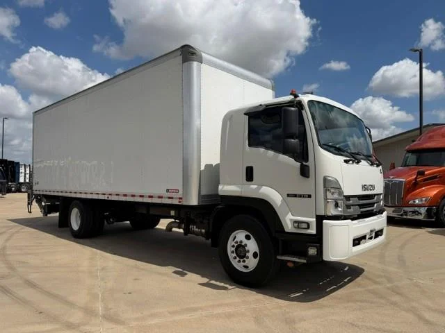 2022 Isuzu FTR — photo 11