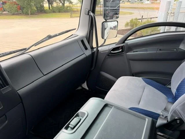 2022 Isuzu FTR — photo 38