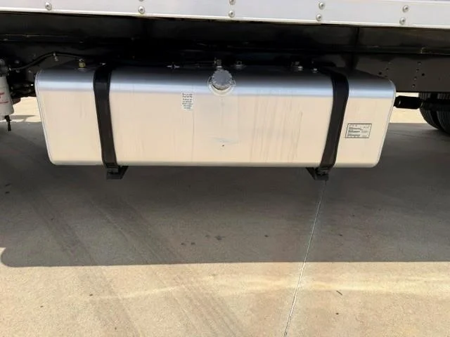 2022 Isuzu FTR — photo 17
