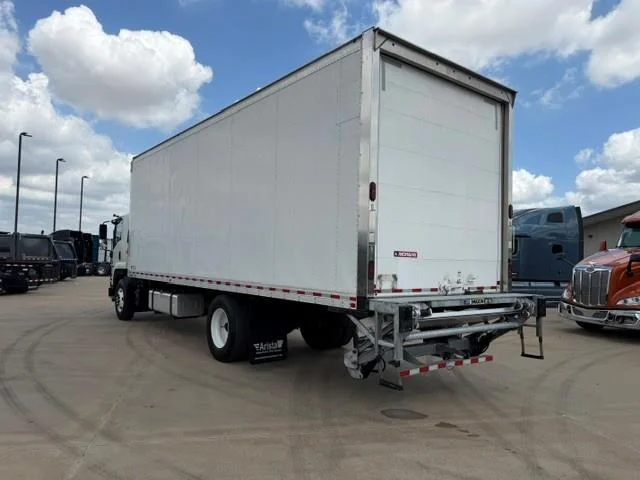 2022 Isuzu FTR — photo 6