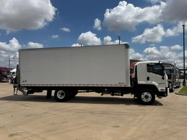 2022 Isuzu FTR — photo 10