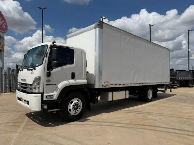 2022 Isuzu FTR — photo 3