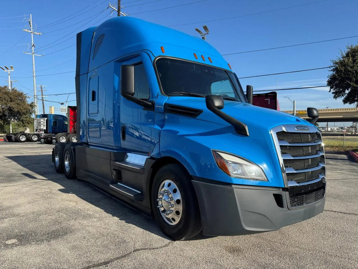 2023 Freightliner Cascadia