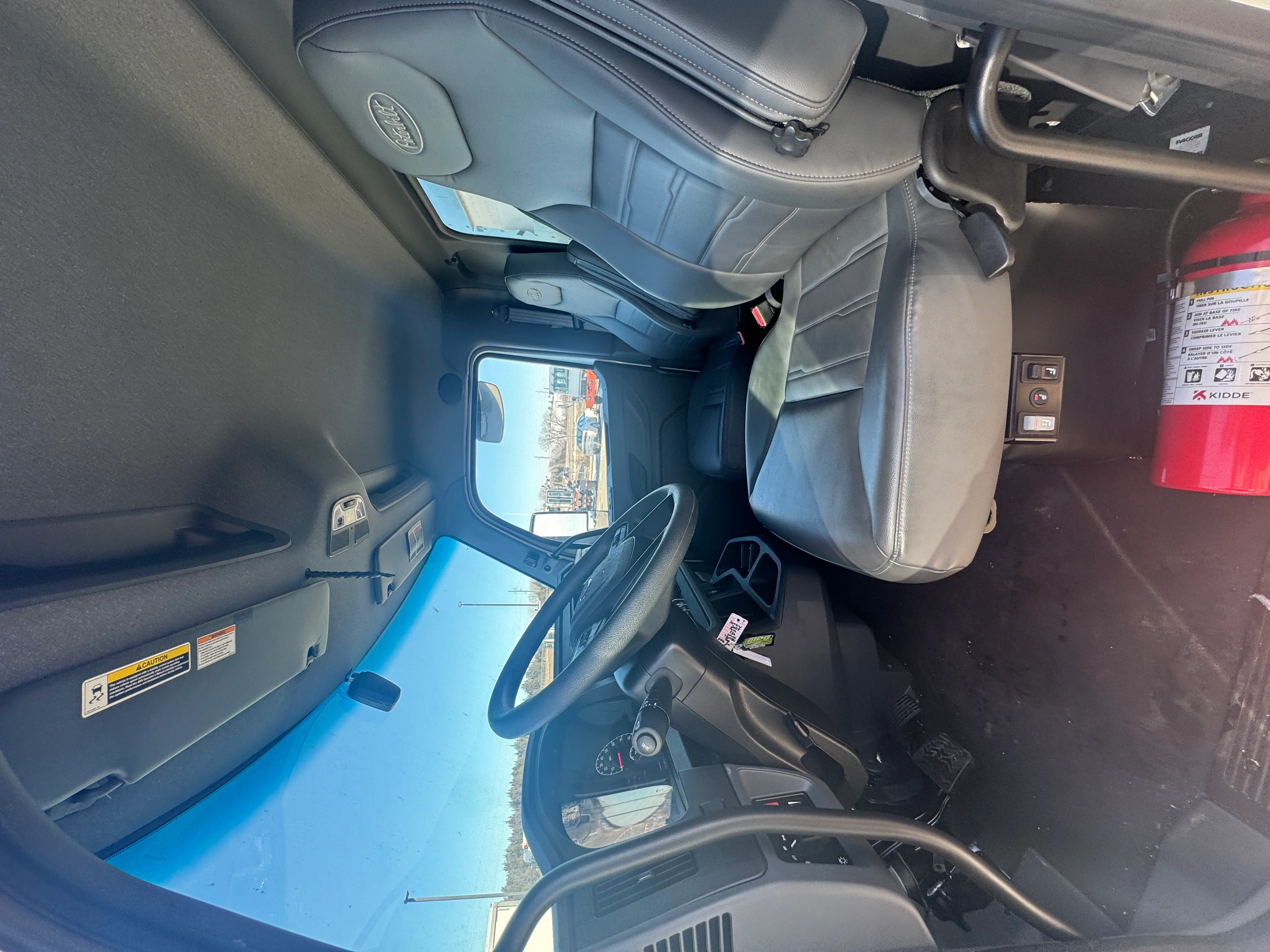 2025 Peterbilt 536 - image 6