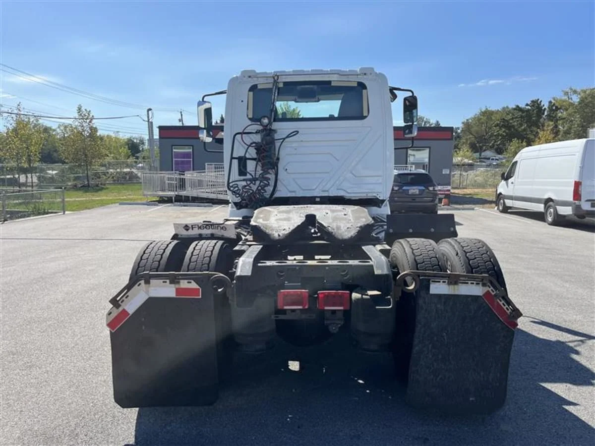 2018 International ProStar - image 5