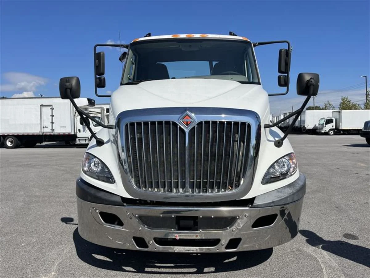 2018 International ProStar - image 2