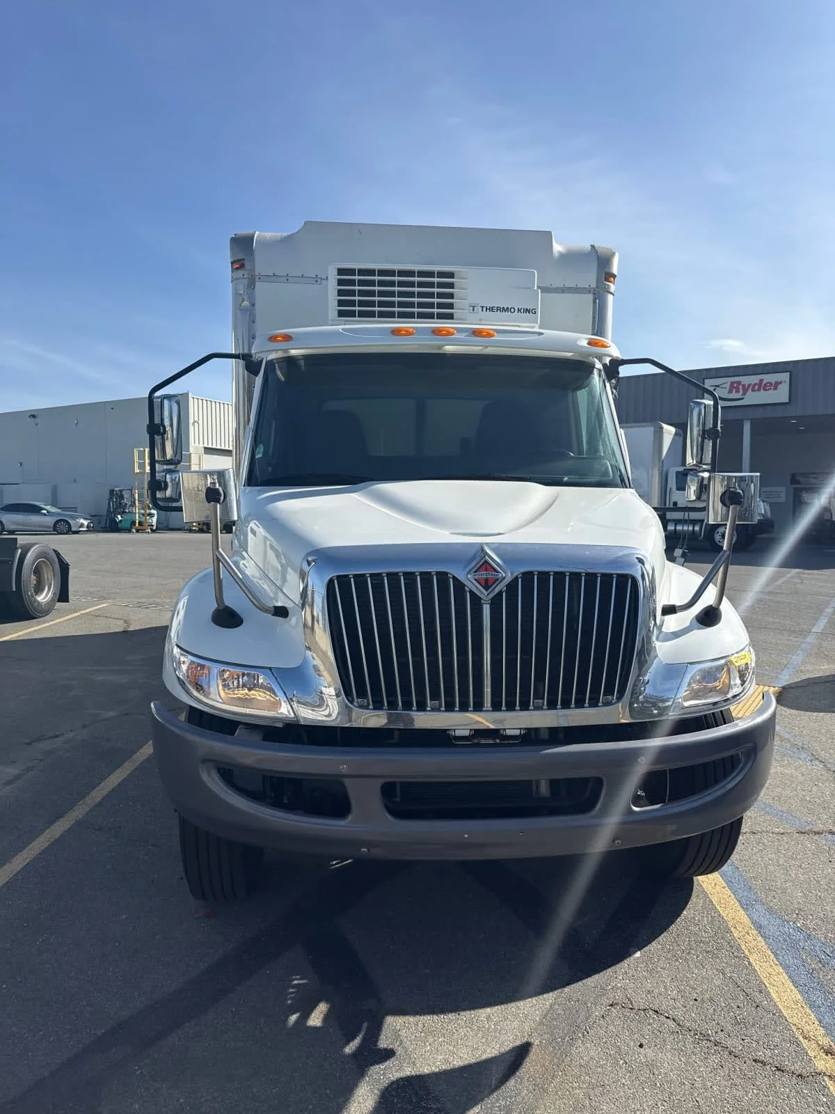 2020 International MV - image 2