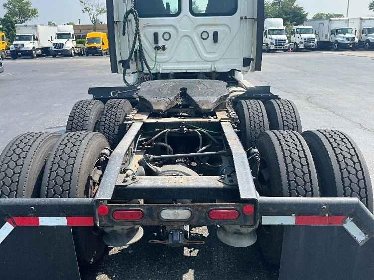 2019 Freightliner Cascadia in Swedesboro, NJ — photo 6