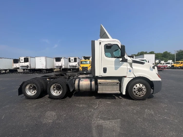 2019 Freightliner Cascadia in Swedesboro, NJ — photo 8