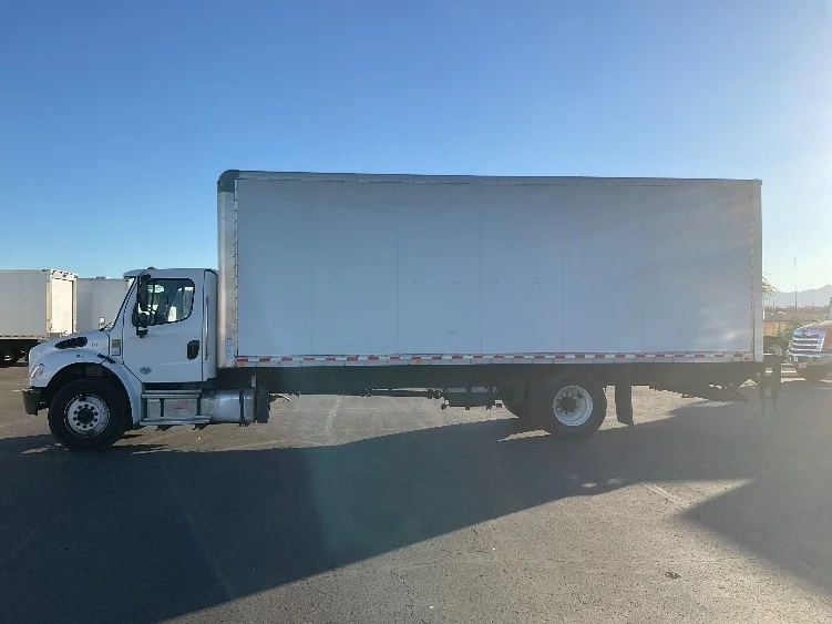 2023 Freightliner M2 106 - image 4