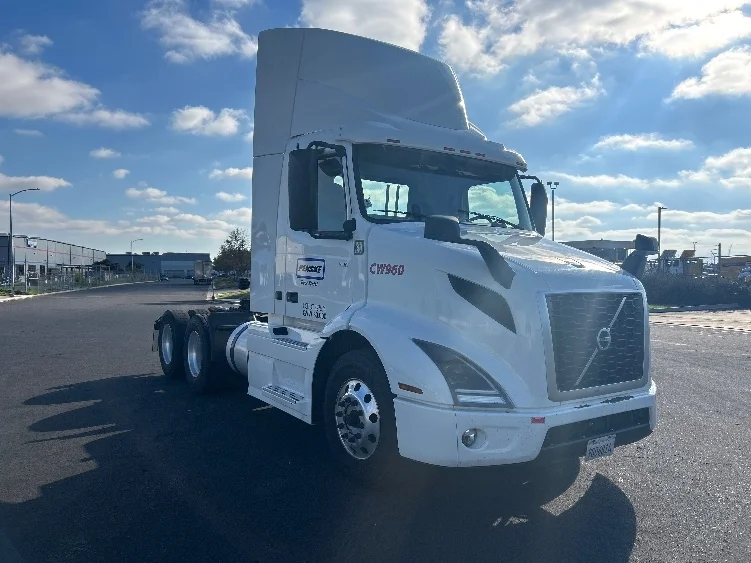 2020 Volvo VNR 640 in Stockton, CA