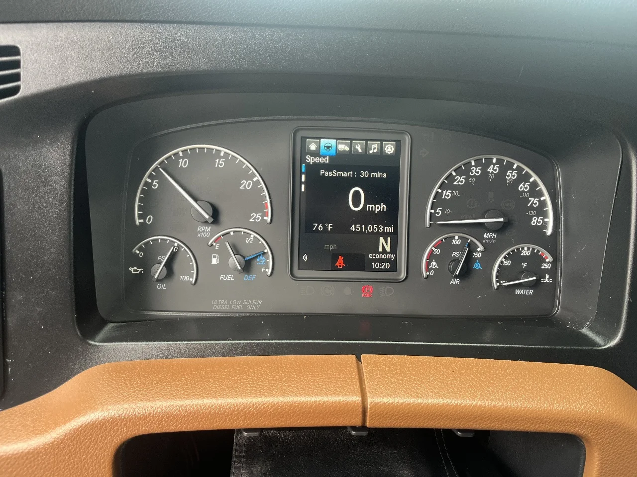 2022 Freightliner Cascadia in York Street Elmhurst, IL — photo 12