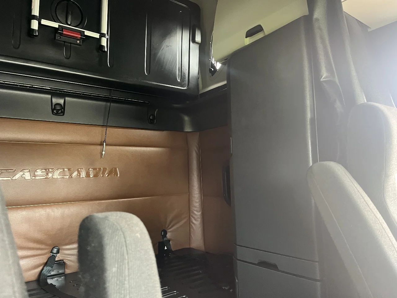 2022 Freightliner Cascadia in York Street Elmhurst, IL — photo 10