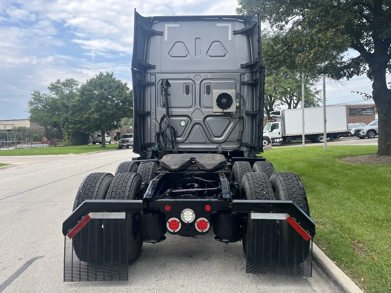 2022 Freightliner Cascadia in York Street Elmhurst, IL — photo 7