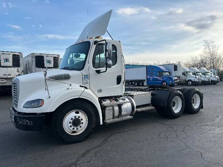 2020 Freightliner M2 112 - image 3