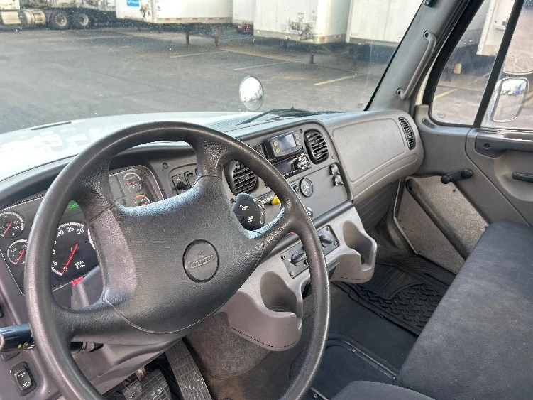 2020 Freightliner M2 112 in Akron, OH — photo 10