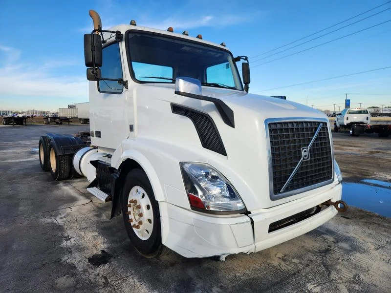 2017 Volvo VNL 300 in Dallas