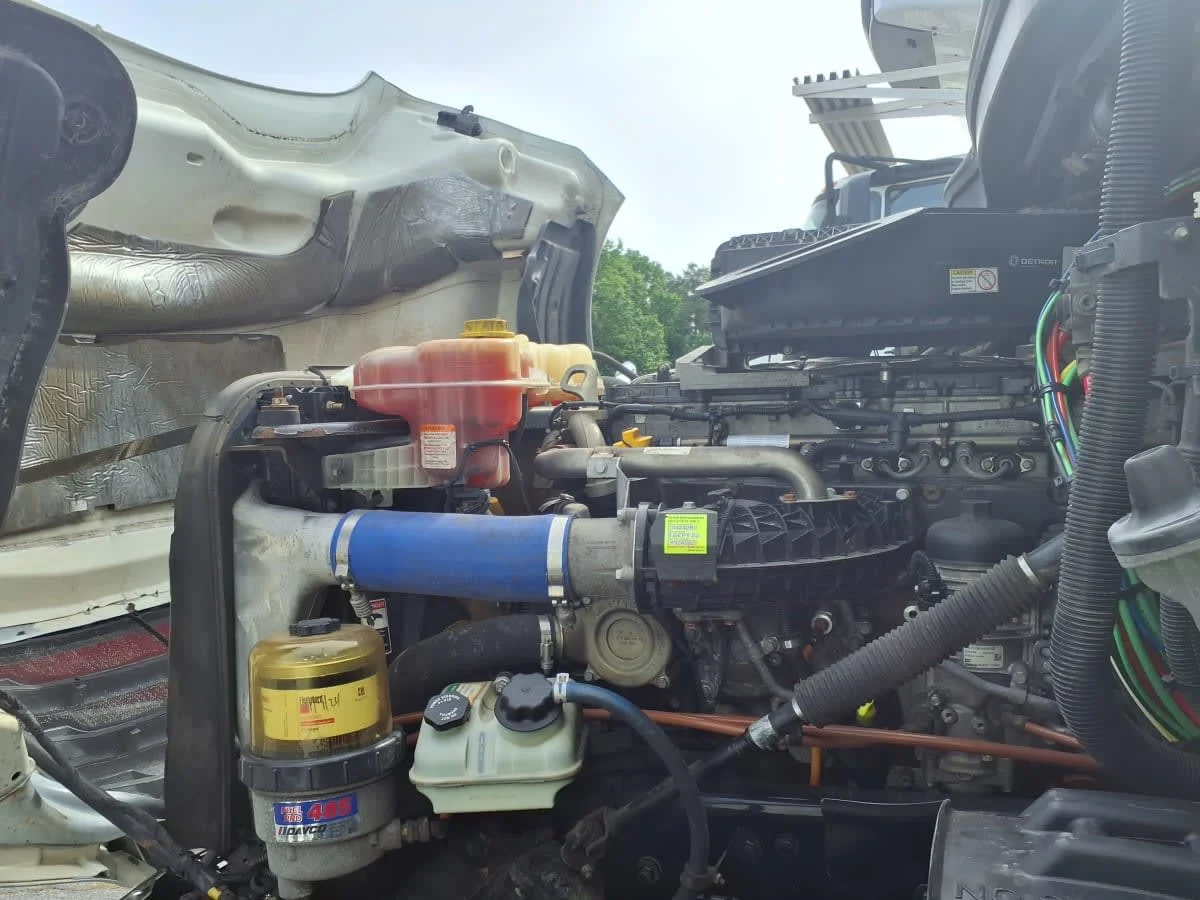 2020 Freightliner Cascadia in Doraville, GA — photo 9
