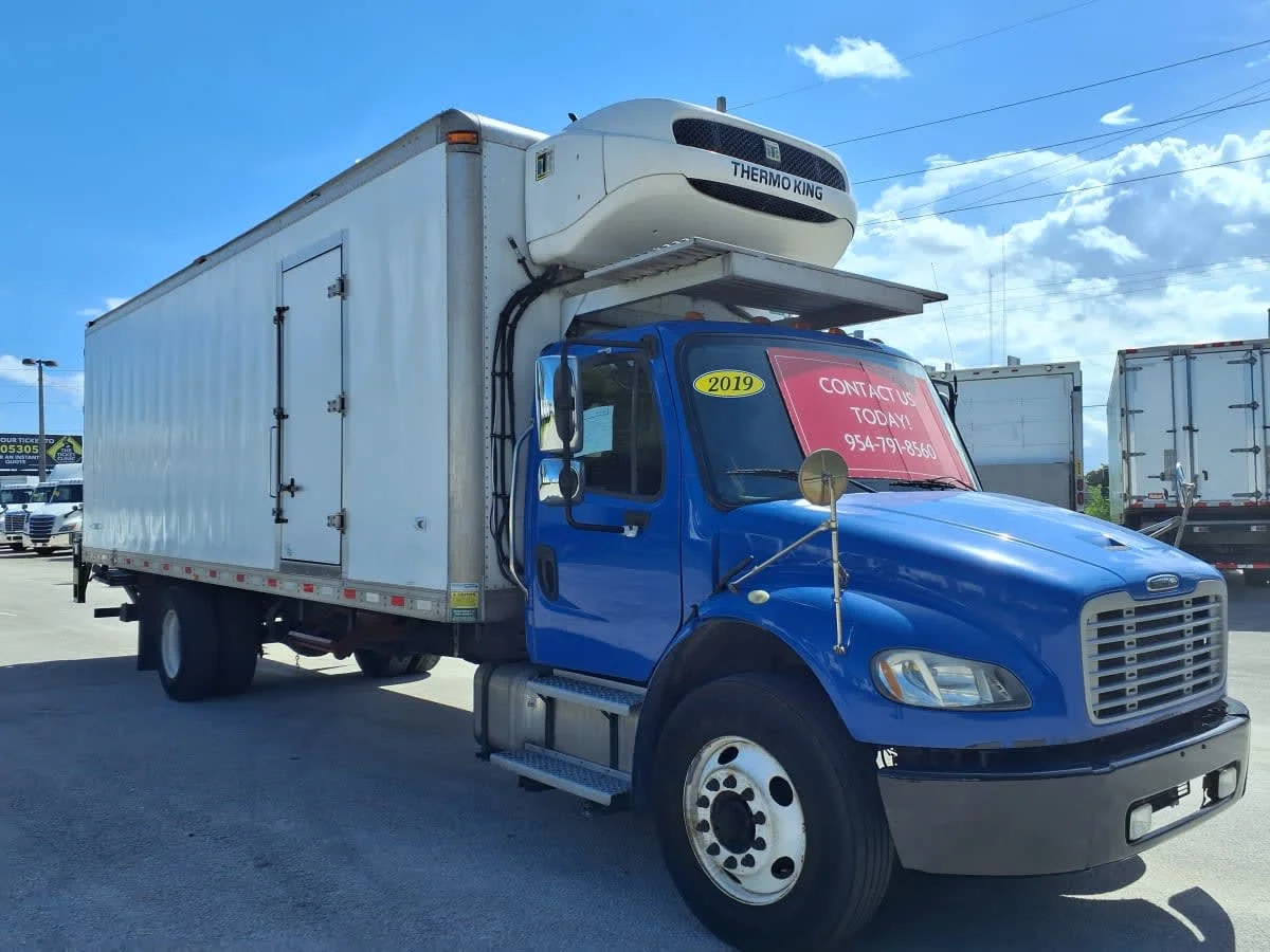 2019 Freightliner M2 106 in Davie, FL — photo 3