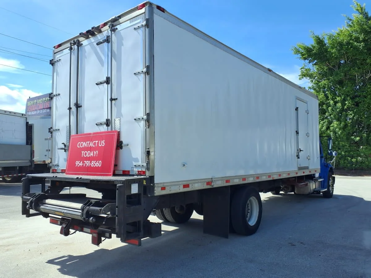 2019 Freightliner M2 106 in Davie, FL — photo 4