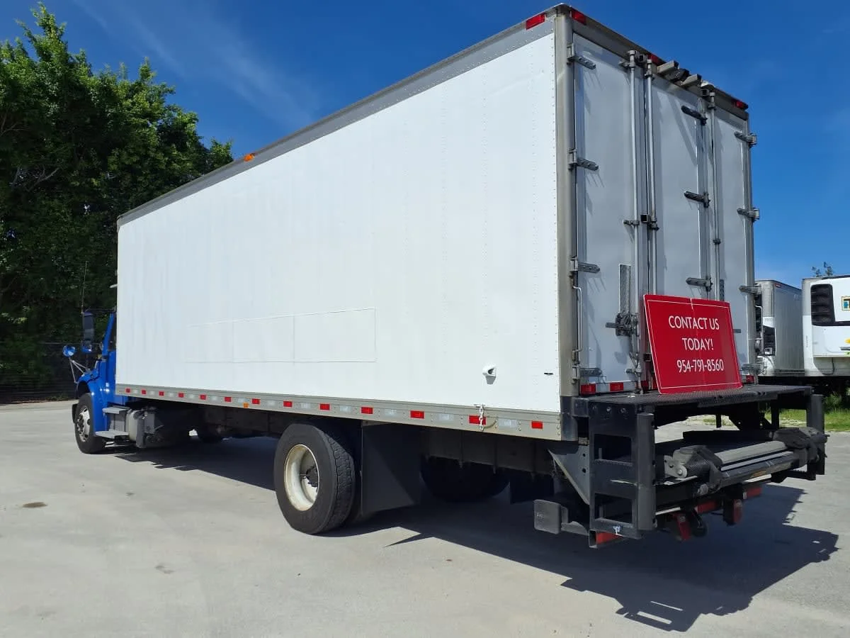 2019 Freightliner M2 106 in Davie, FL — photo 6