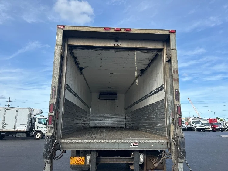2019 Freightliner M2 106 - image 8