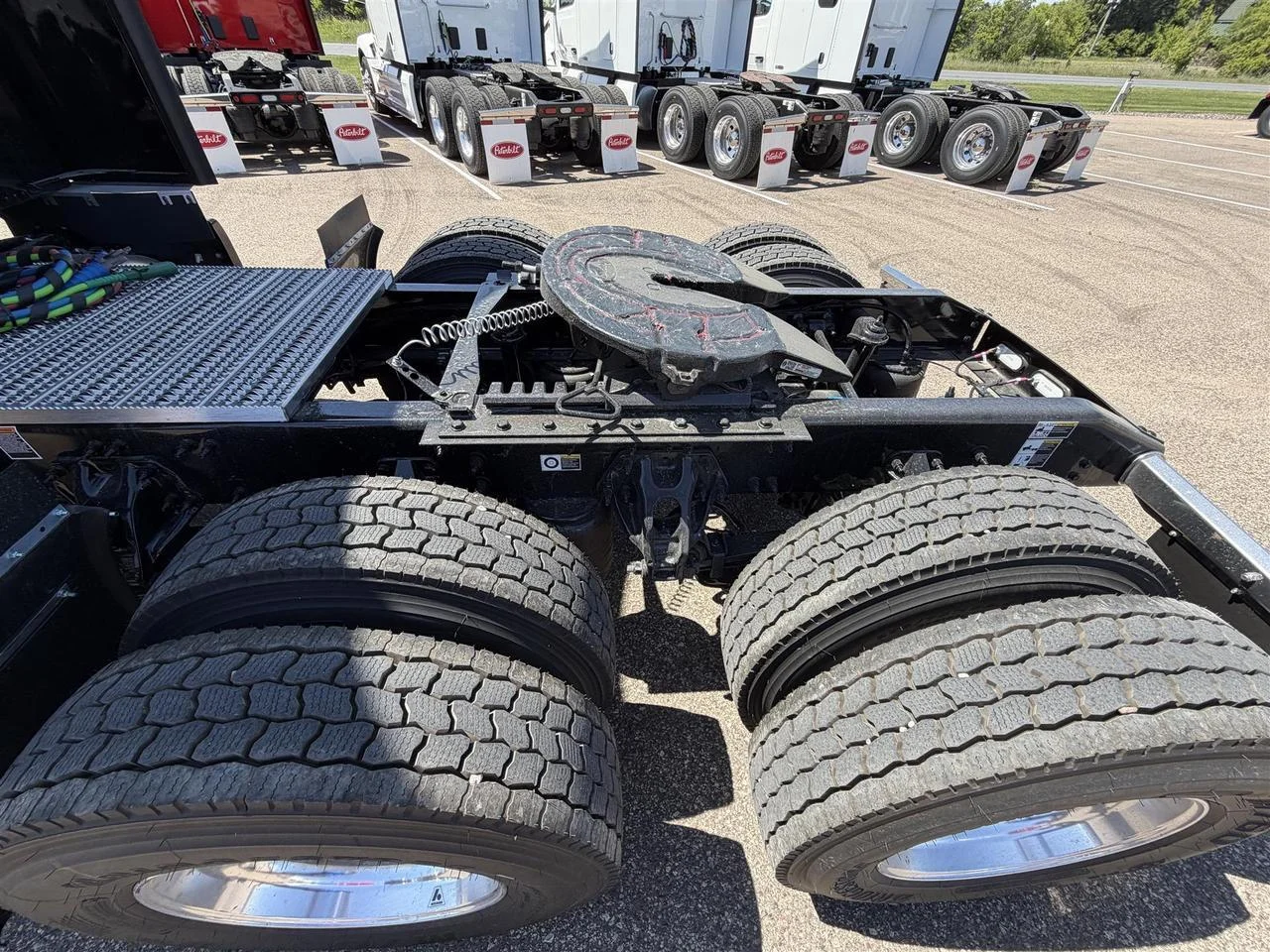 2027 Peterbilt 579 in Eau Claire, WI — photo 4