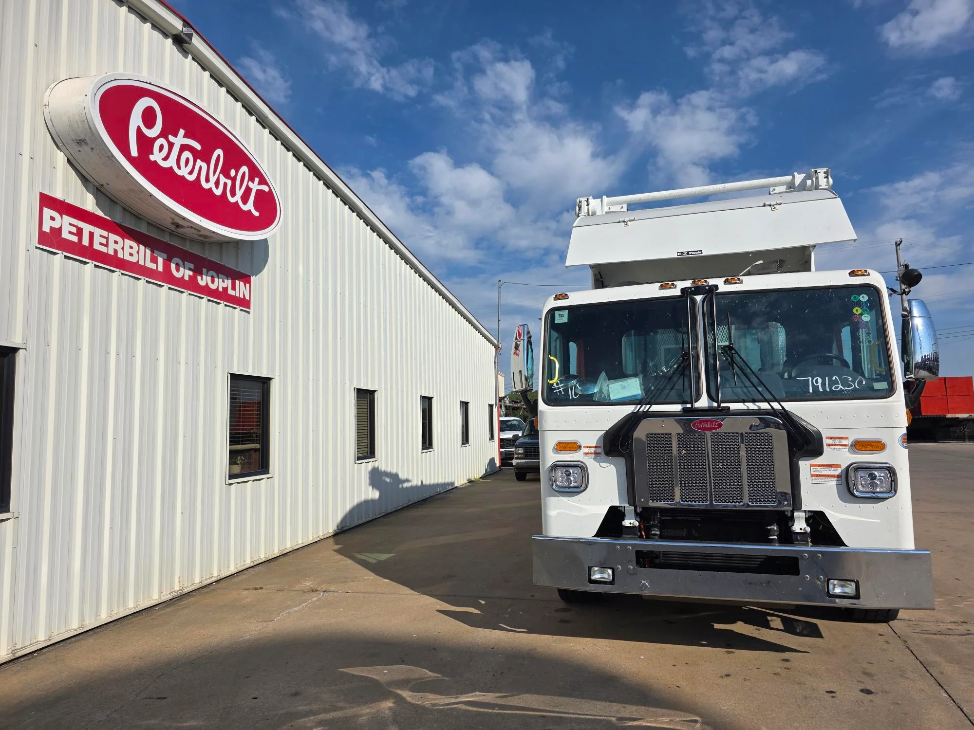 2026 Peterbilt 520 in Fort Smith, AR — photo 7