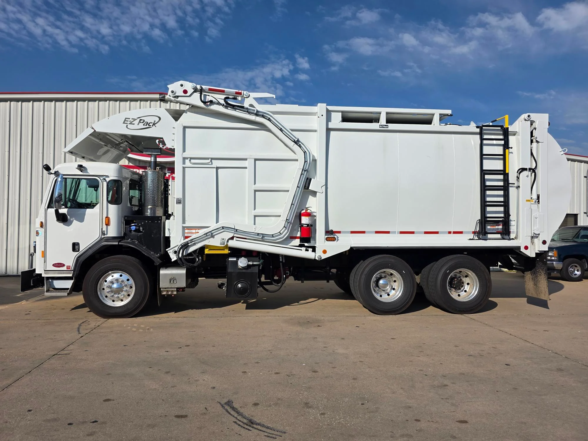 2026 Peterbilt 520 in Fort Smith, AR — photo 2