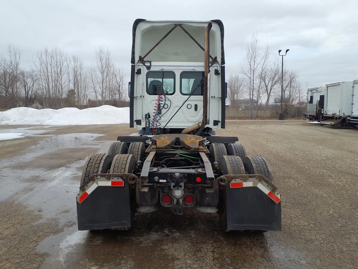 2020 Freightliner Cascadia in Wayland, MI — photo 5