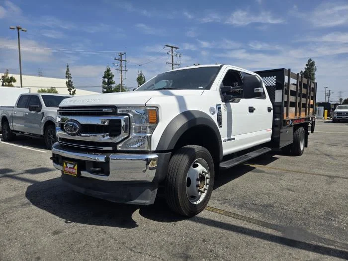 2020 Ford F-550 — photo 2