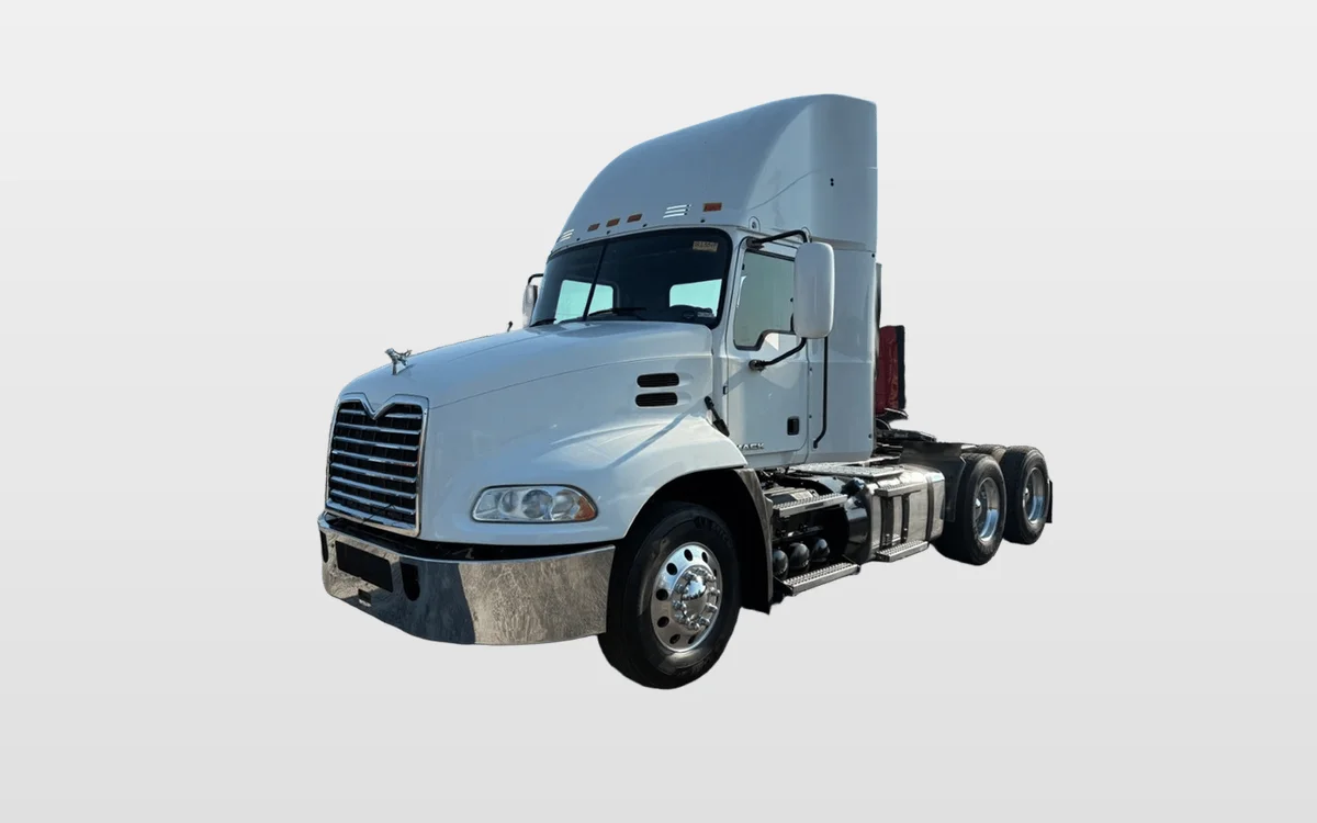 2016 Mack Pinnacle - image 1