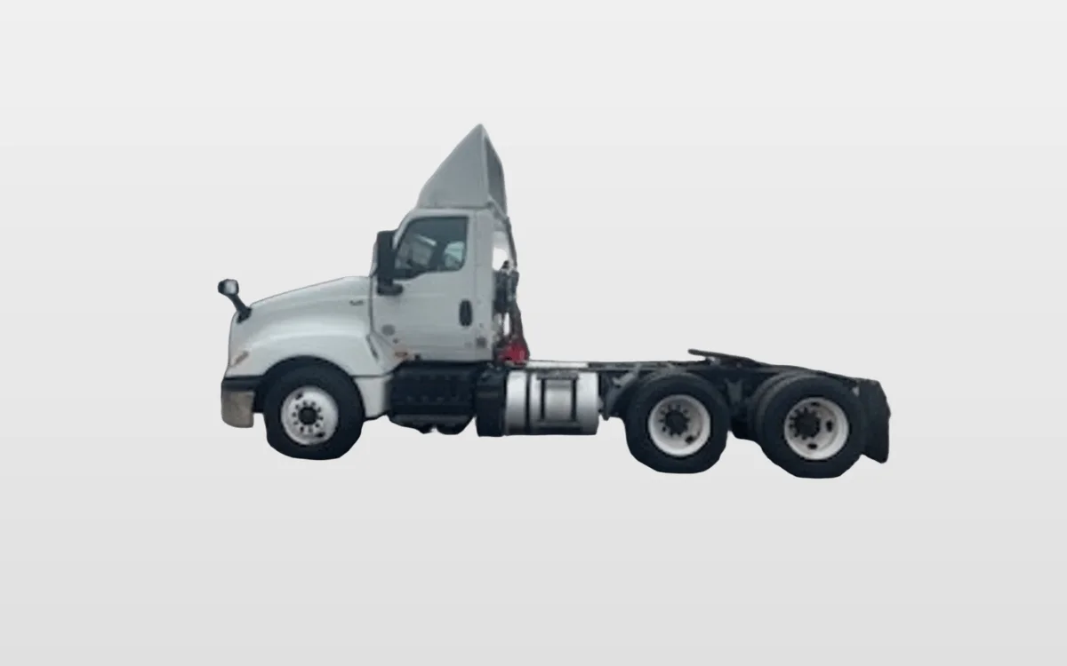 2019 International - image 1