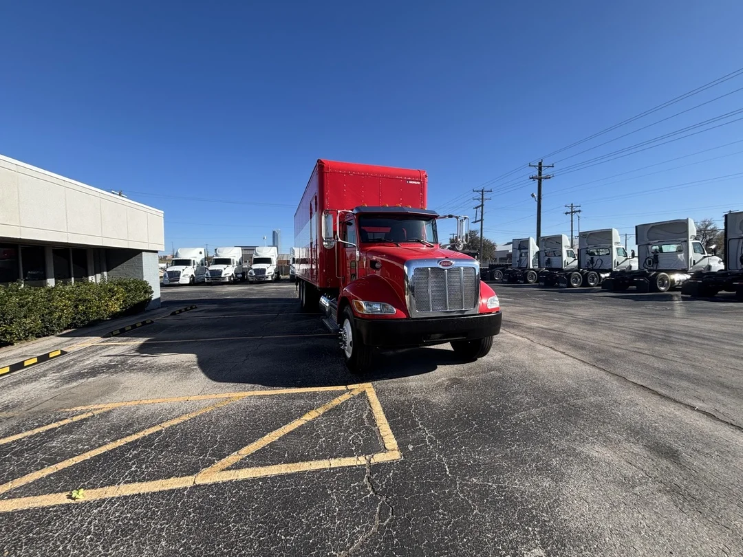 2020 Peterbilt 348 - image 6