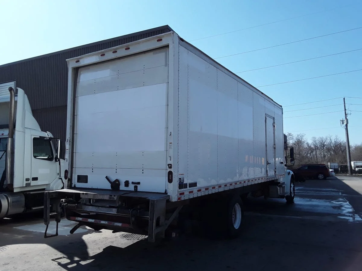 2019 Freightliner M2 106 in Kansas City, MO — photo 4