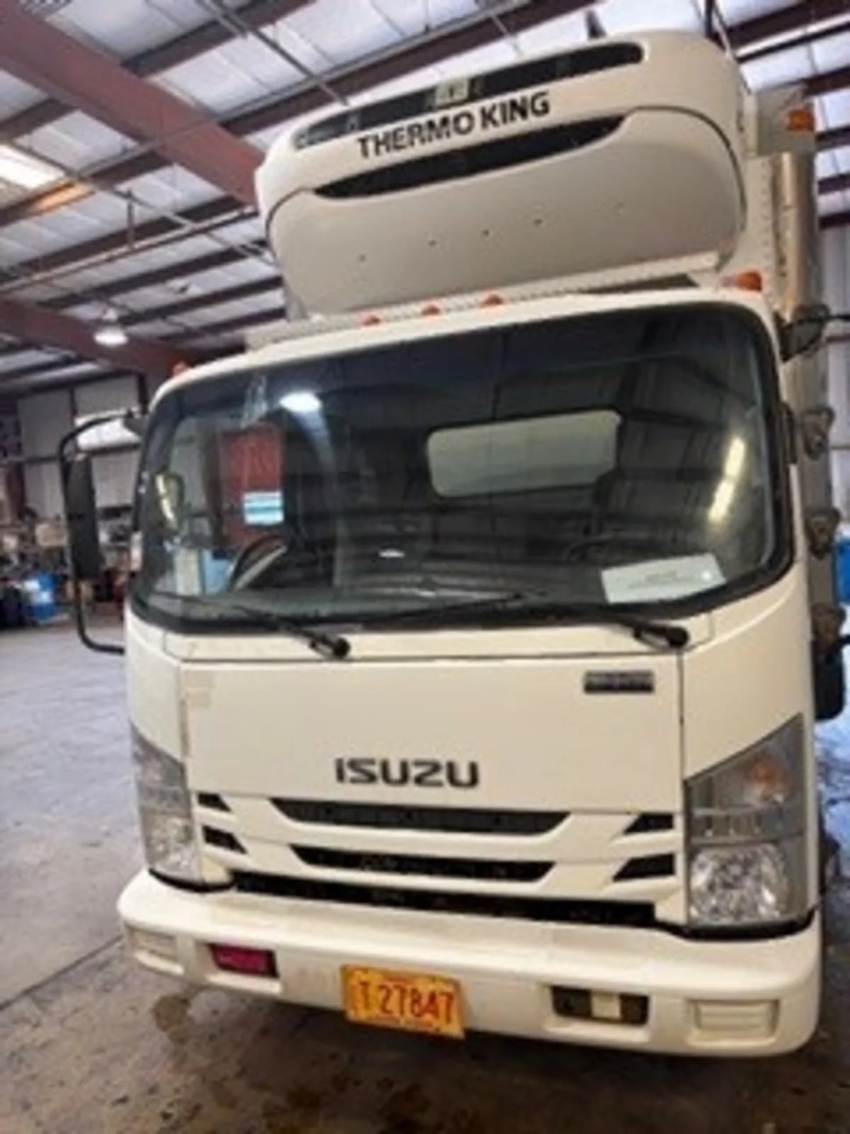 2018 Isuzu NQR in Kapolei, HI — photo 2