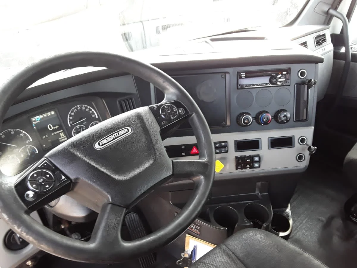 2019 Freightliner Cascadia in Oklahoma City, OK — photo 7