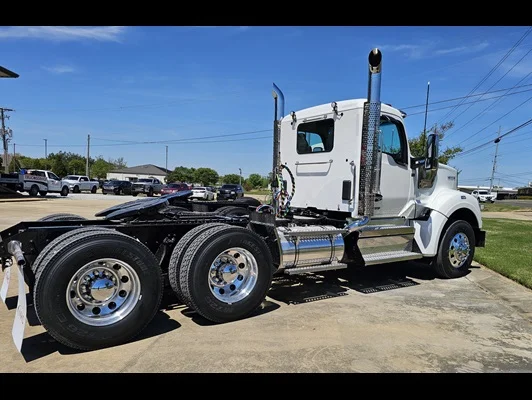2027 Kenworth W990 in Tupelo, MS — photo 5