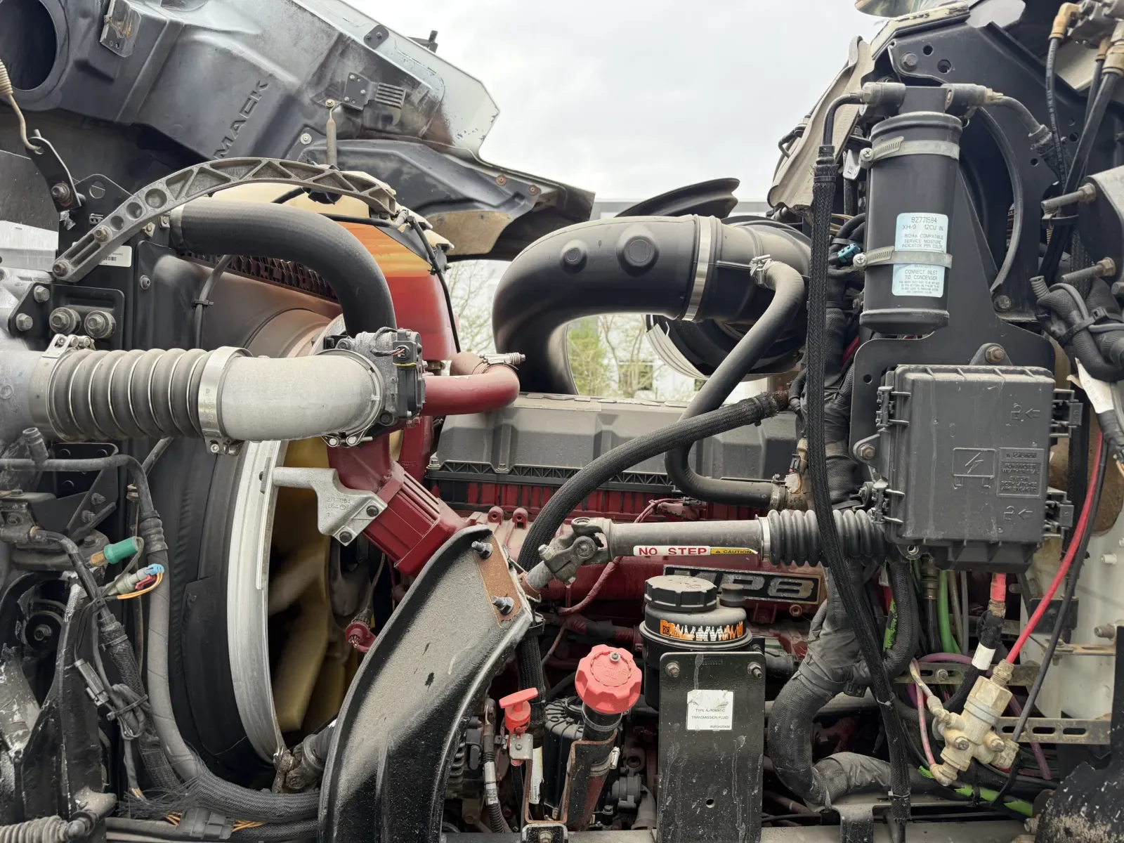 2019 Mack Pinnacle - image 13