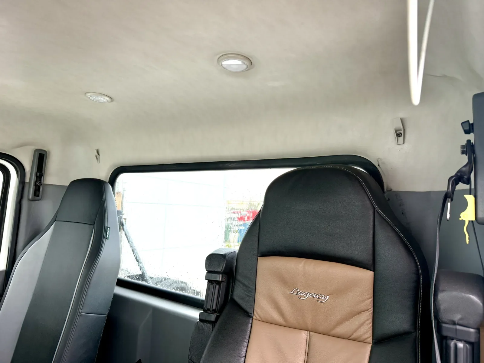 2019 Mack Pinnacle - image 20