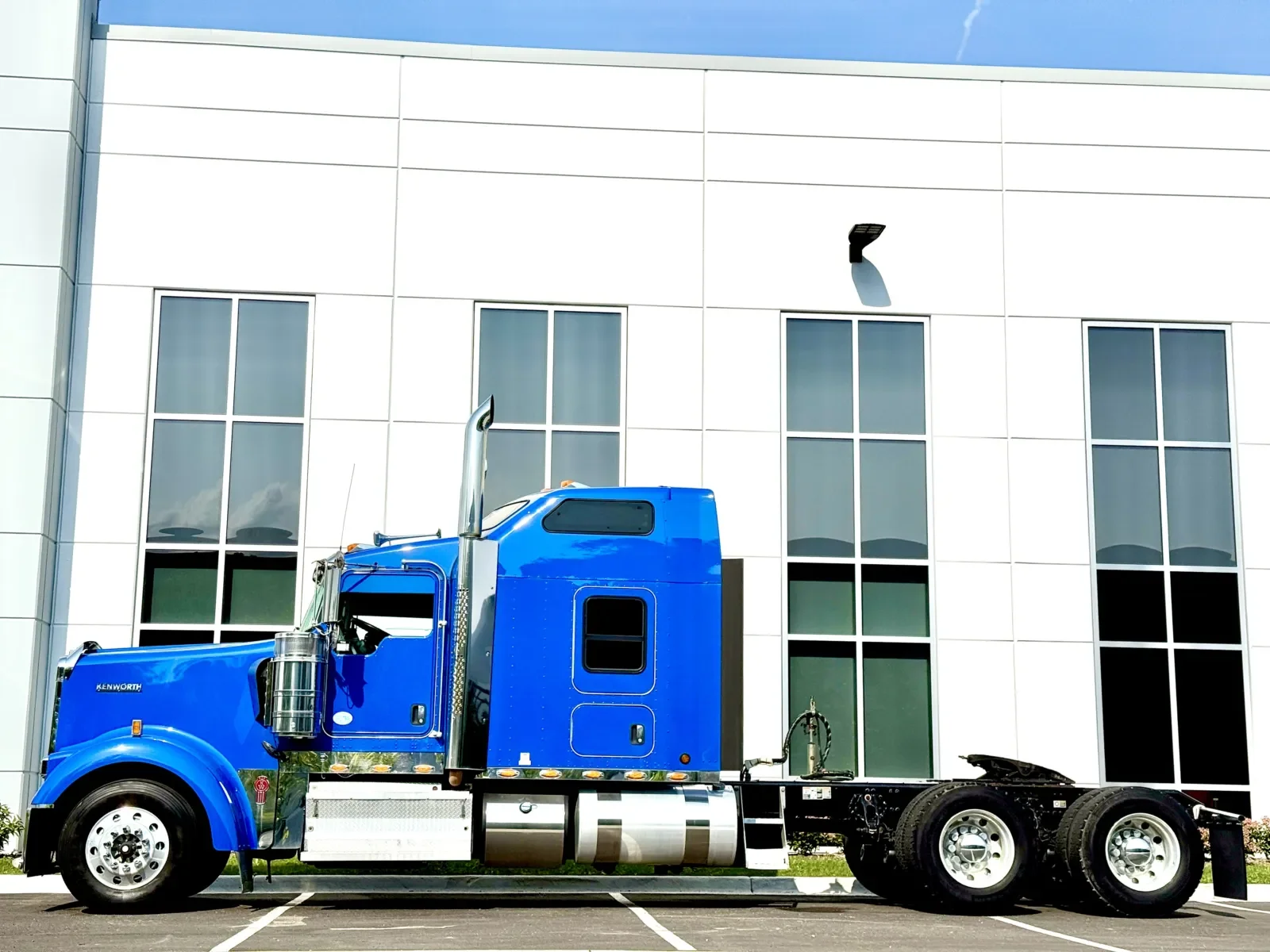 2018 Kenworth W900 - image 4