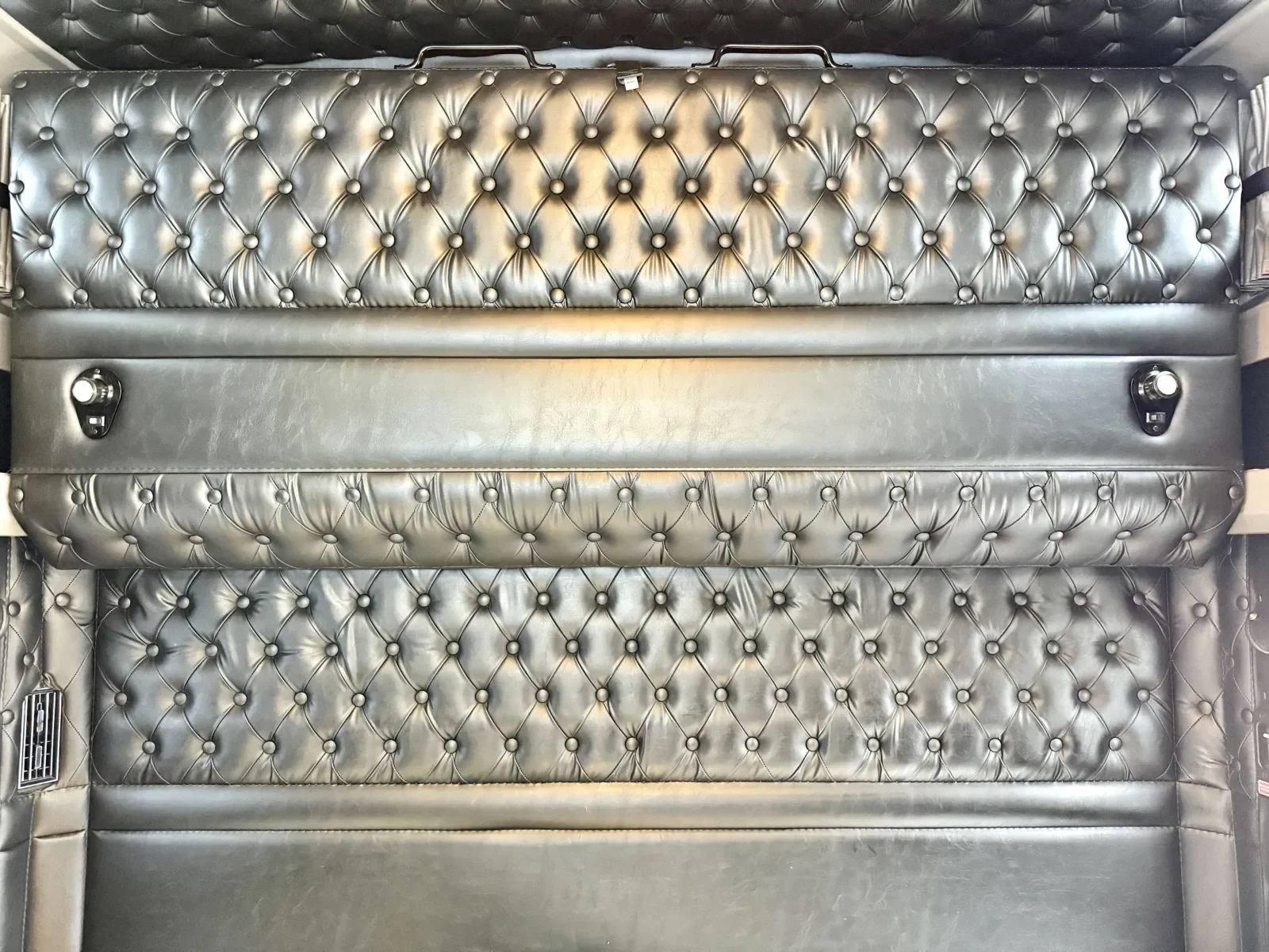 2018 Kenworth W900 - image 23